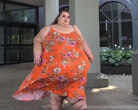 Ssbbw FatMissT Walking